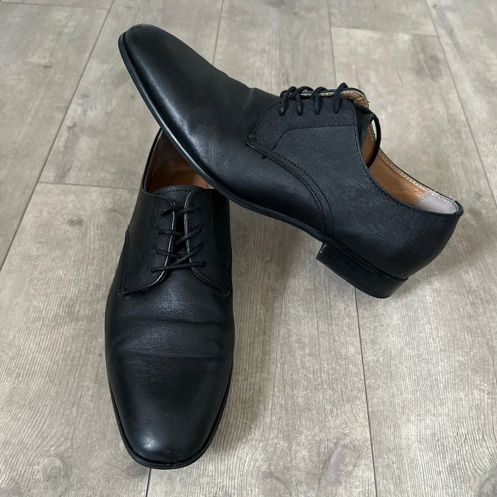 Express Oxford Leather Upper Dress Shoes Men’s Size 10  EUC